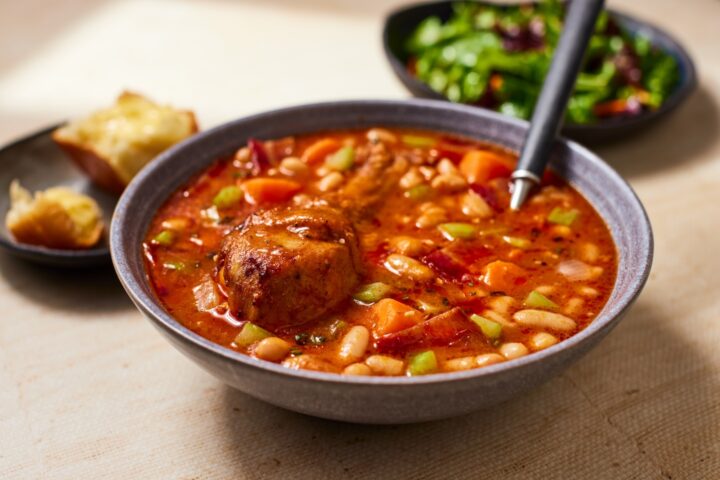Estofado de Pollo y Frijoles Blancos