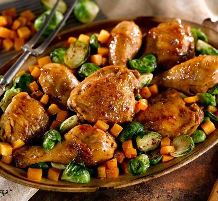 Pollo Miel Mostaza al horno con Calabaza y Coles de Bruselas
