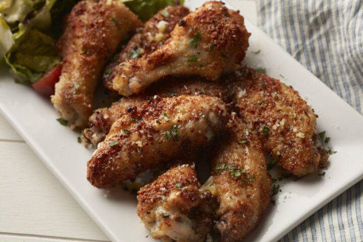Alitas de Pollo con Ajo Parmesano
