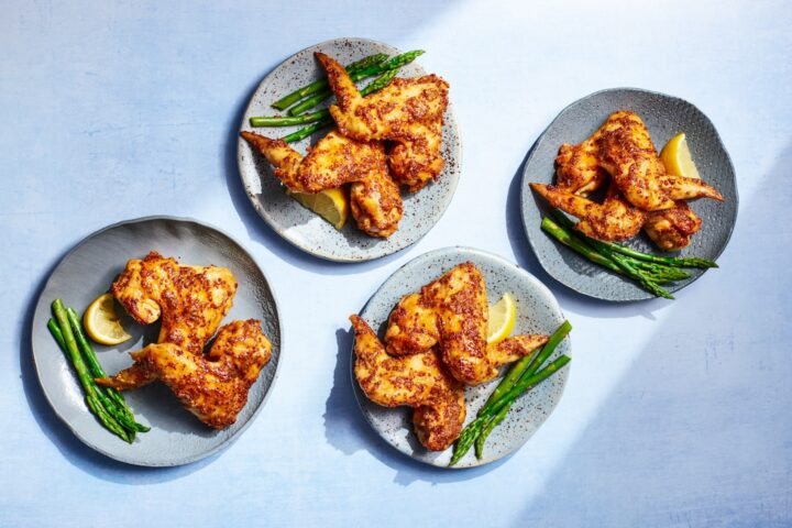 Alitas de Pollo Glaseadas con Miel y Dijon
