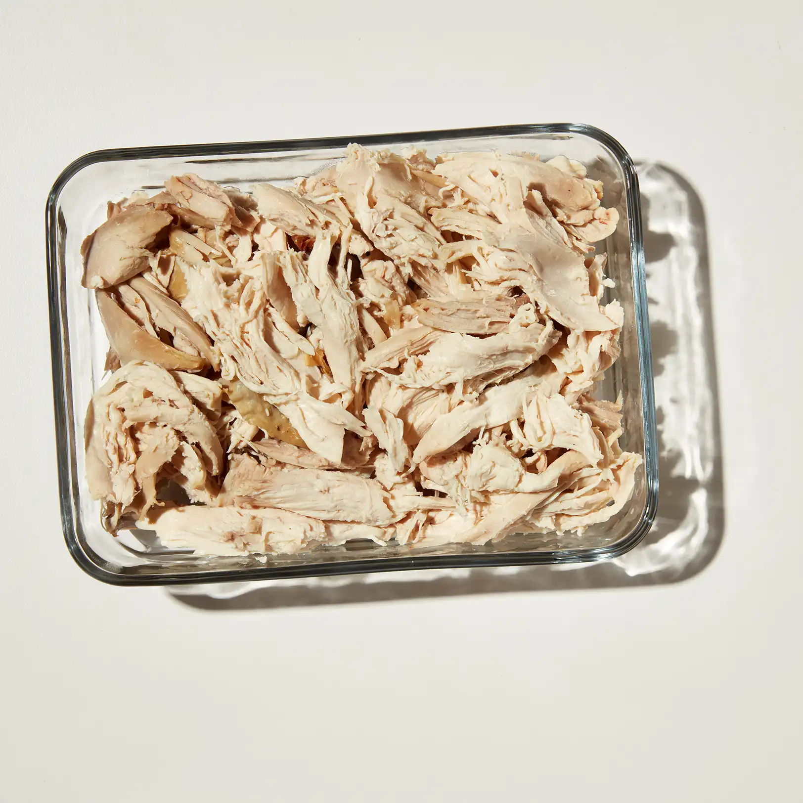 DON’T LEAVE COOKED CHICKEN AT ROOM TEMPERATURE OUT